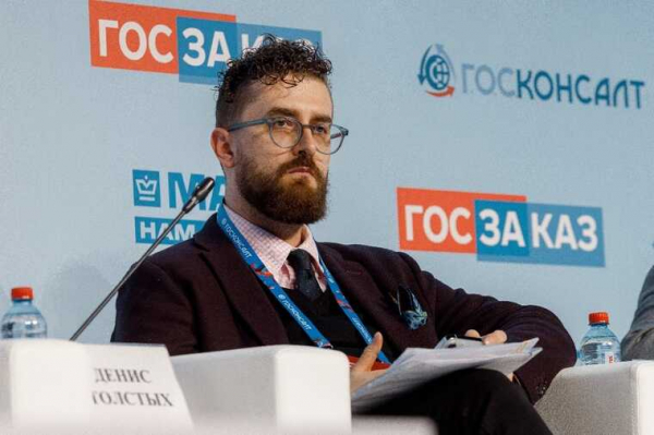 &laquo;Золотой мальчик&raquo; Смольного: Денис Толстых &laquo;сливает&raquo; землю на Неве за копейки своим друзьям